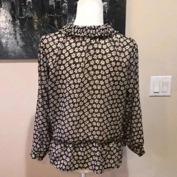 ELBONNY Womens Sheer Long Sleeve Top w/Button Front Ruffles and pockets-Size L - Picture 2 of 8